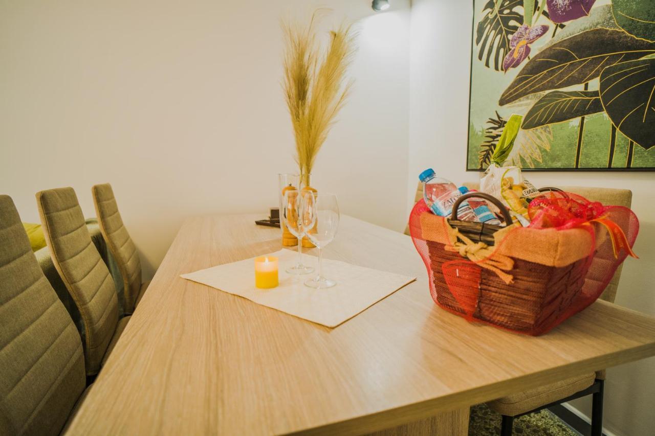 Green Apartment Ground Floor Feel Like Home Properties Saronida 外观 照片