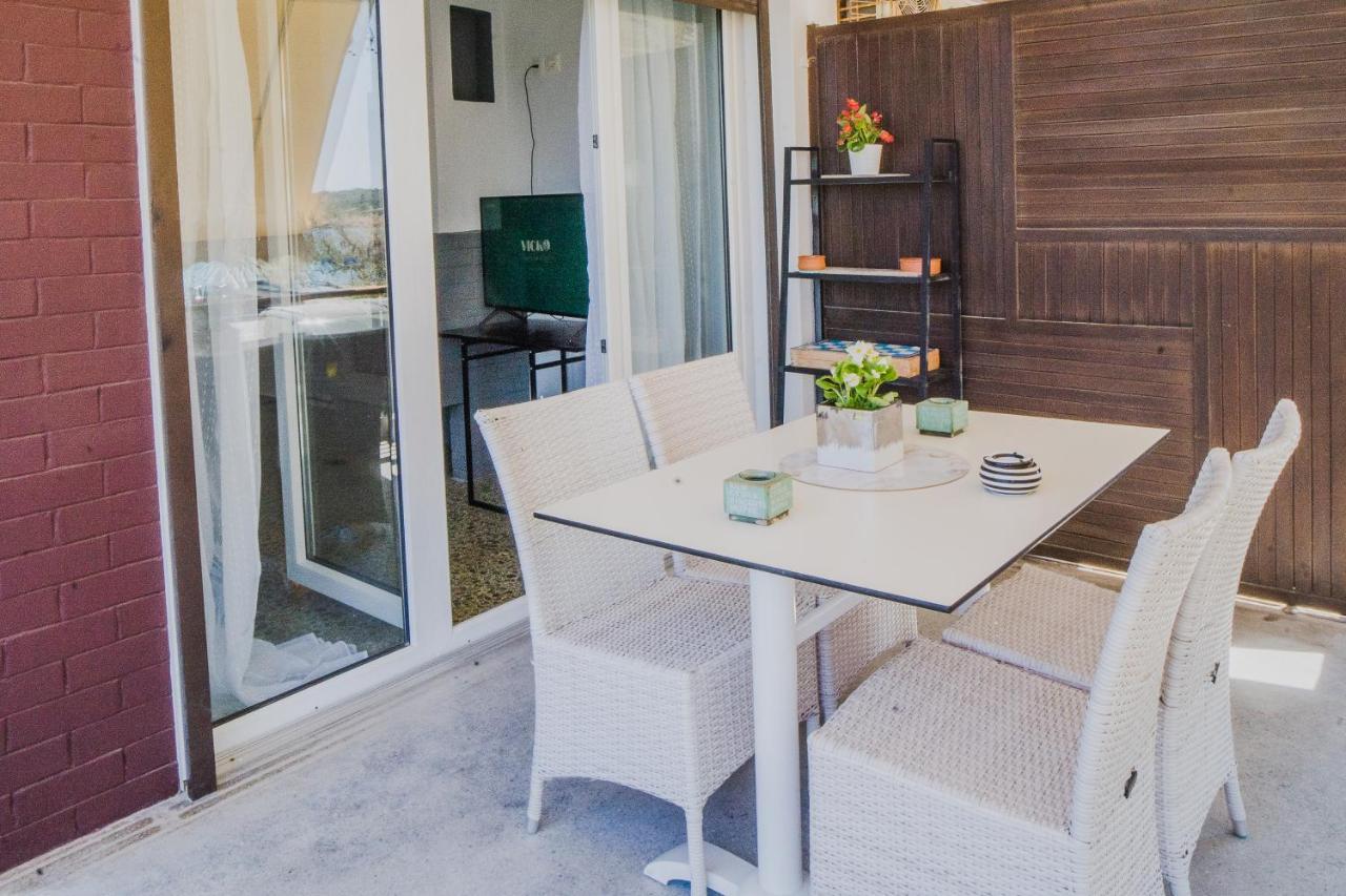 Green Apartment Ground Floor Feel Like Home Properties Saronida 外观 照片